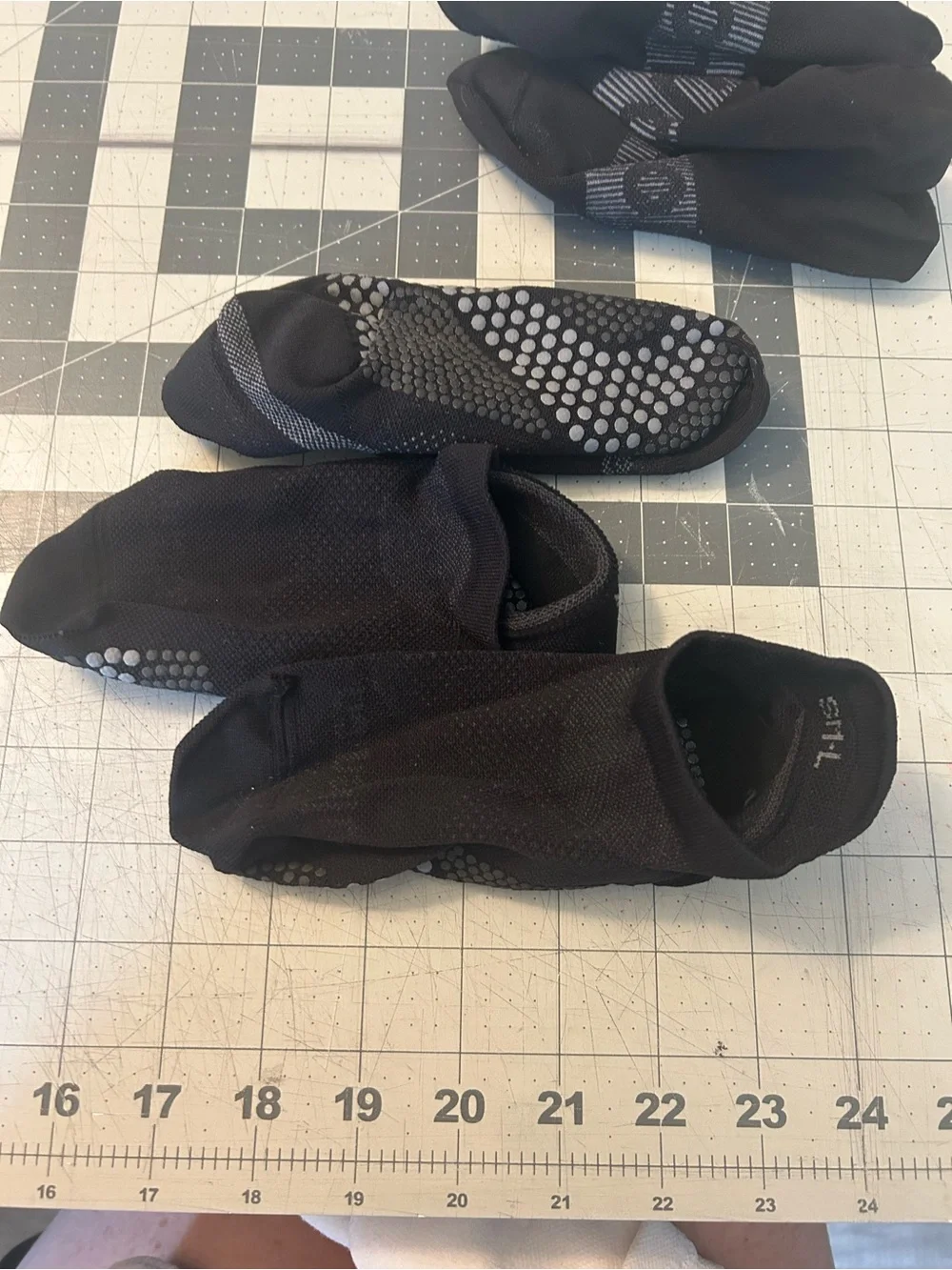 Lululemon Woman’s Black Grip No-Show Socks- Small- 2 pairs